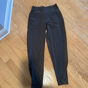 Athleta olive green Brooklyn jogger Pants